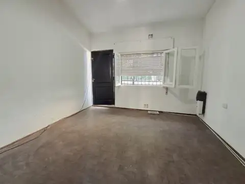 Casa 5 ambientes con 1 baño