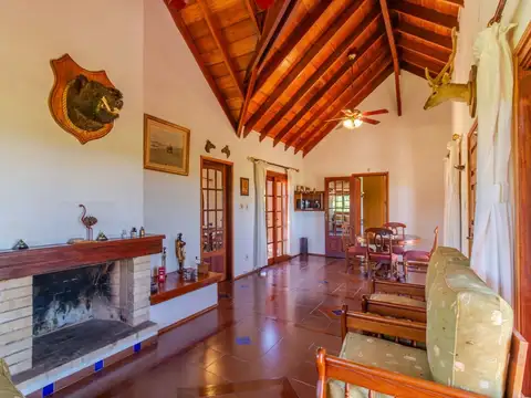 VENTA CAMPO 60H CASCO  Y GALPONES EN FRAY BENTOS