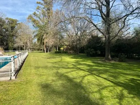 Casa 7 ambientes con 5 baños