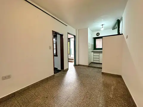 Depto Tipo Casa en Alquiler 40 años