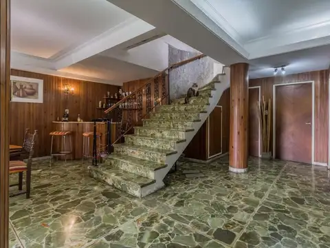 Galpon en Venta 30  mts Fondo