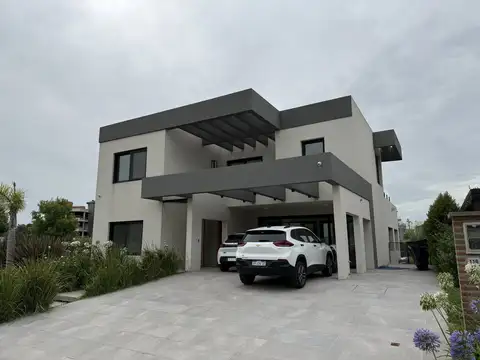 Casa en Venta de 5 dormitorios