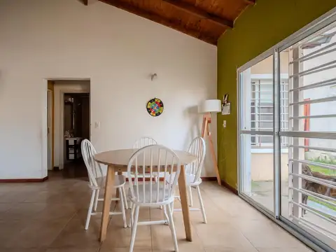 Depto Tipo Casa en Venta con 1 cocheras