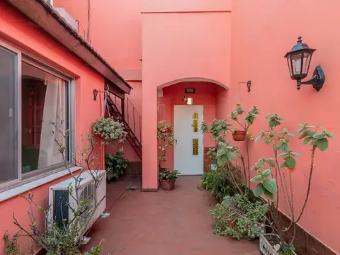 Depto Tipo Casa 4 ambientes con 2 baños