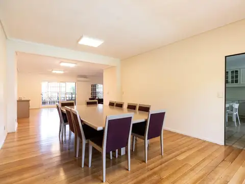 VENTA CASA CON JARDIN Y PILETA EN BELGRANO R