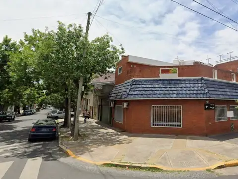 CASA 5 AMBIENTES CON ESCRITORIO COCHERA TERRAZA Y QUINCHO