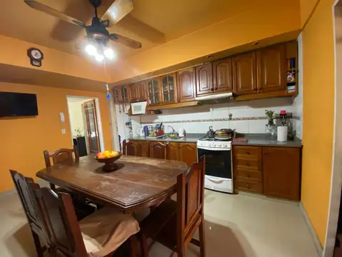Depto Tipo Casa 5 ambientes con 3 baños