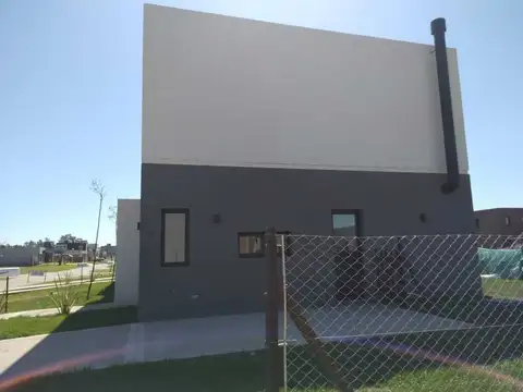 Casa en Alquiler de 3 dormitorios