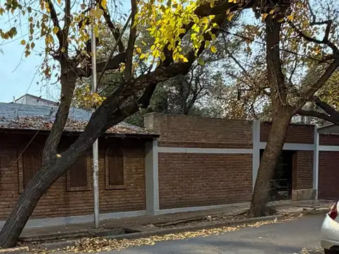 ESTRATÉGICA CASA EN 5TA SECCIÓN OESTE