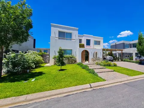 Casa en Venta Carpinchos Nordelta 100