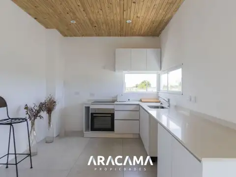 Casa 3 ambientes con 2 baños