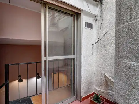 Depto Tipo Casa en Venta 64 años