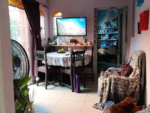 Casa 5 ambientes con 2 baños