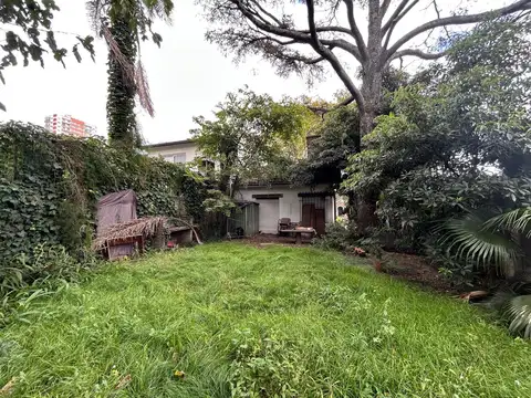 Excelente terreno zona residencial, 10 x 30 c/construccion a refaccionar apto credito