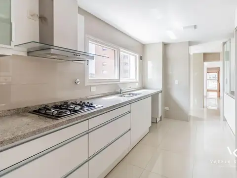 Departamento 5 ambientes con 3 baños