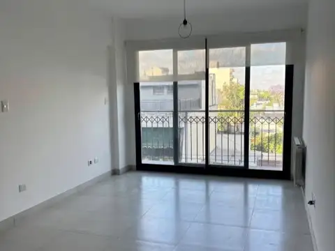 Departamento en Alquiler en Zárate, $ 700.000
