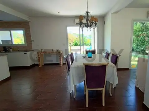 Casa en Alquiler en Haras Santa María, USD 2.500