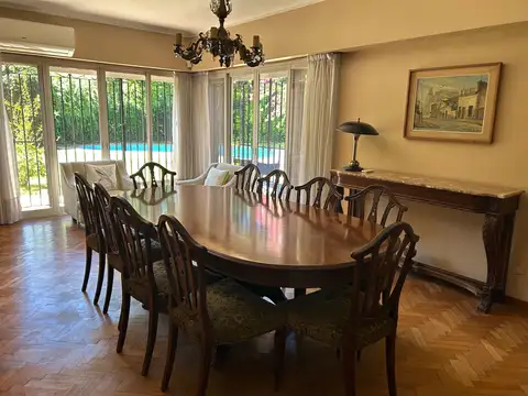 Casa 5 ambientes con 3 baños