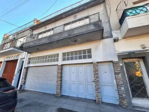 Casa en venta de 6 ambientes en Lomas Del Mirador