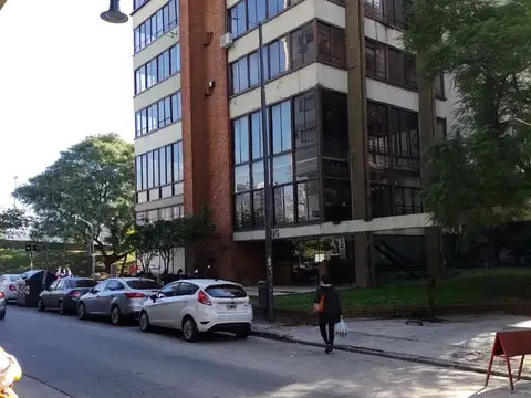 SIN EXPENSAS Humberto Primo 900, Piso 5