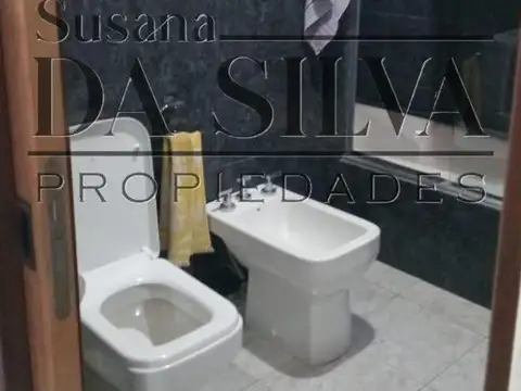 Casa 2 ambientes con 1 baño