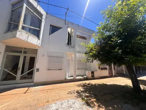 Depto Tipo Casa en Venta en Microcentro, USD 52.000