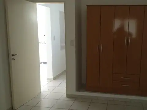 Departamento en Alquiler en Alberdi, $ 480.000