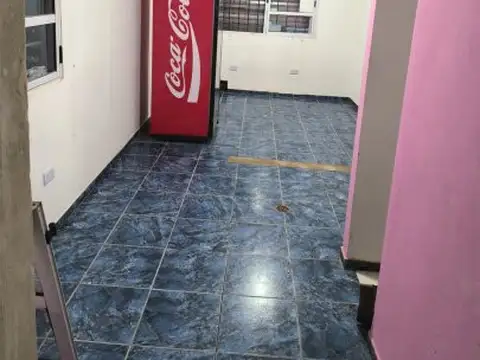 Local en Alquiler en Gonzalez Catan, $ 380.000