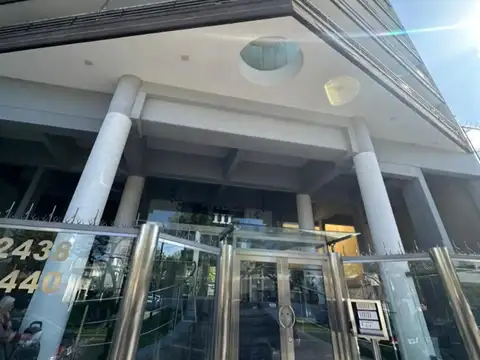 Departamento 2 ambientes con cochera en alquiler - San Martin centro