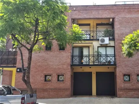 Camarones 3200 Villa Santa Rita Triplex 4amb coch U$270.000