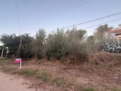 Terreno en Venta 20  mts Fondo