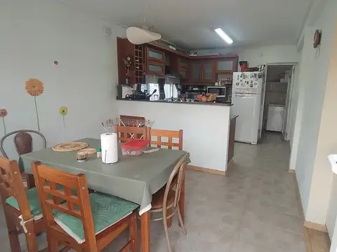 Casa 7 ambientes con 3 baños