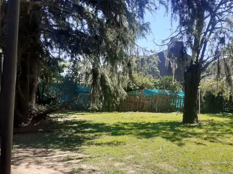 DON TORCUATO CASA CON PILETA Y PARQUE DE1792 M2