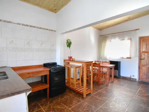 Casa 3 amb. Garage y parque-  APTO CREDITO - Gutenberg y Gral. Savio