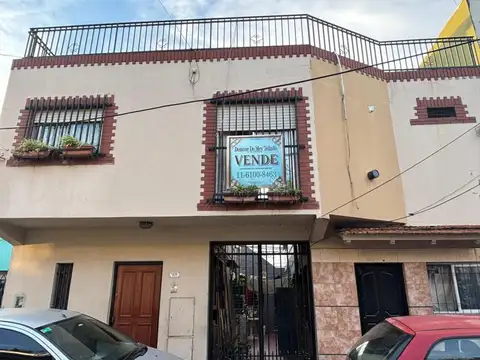 Depto Tipo Casa en Venta de 3 ambientes