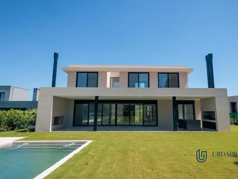 Casa en Alquiler de 4 dormitorios