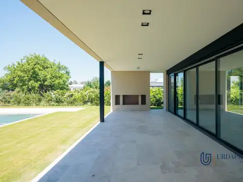Casa en Alquiler 1 año