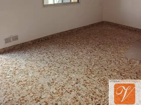 Depto Tipo Casa en Alquiler 50 años