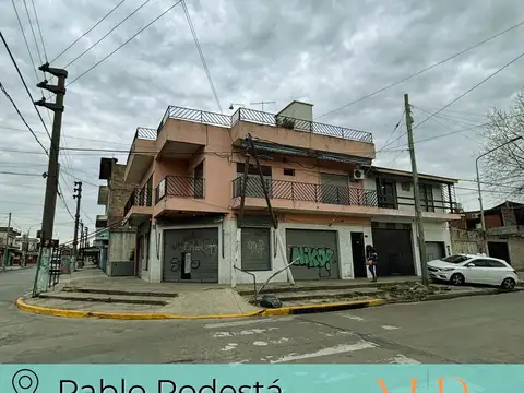 LOCALES CON CASA Y DEPARTAMENTO EN VENTA EN PABLO PODESTÁ – ESQUINA COMERCIAL