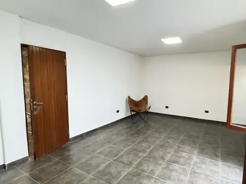 Oficina en alquiler 30 m2 Av. Bicentenario 58 Salta Capital