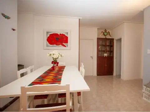 Departamento 4 ambientes con 2 baños