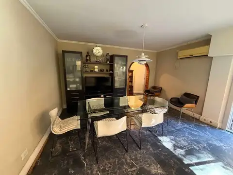 Depto Tipo Casa en Venta en Chacarita, USD 165.000