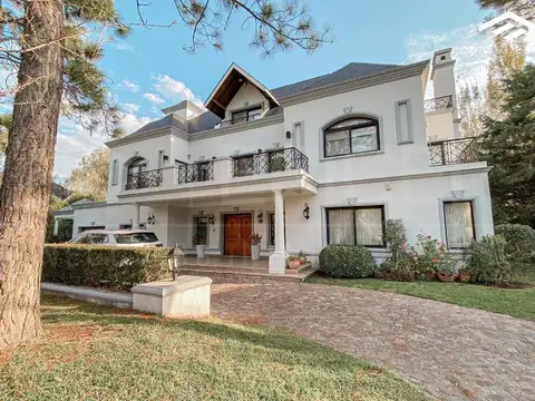Casa doble lote - St.Thomas Sur (toma dpto en parte de pago)