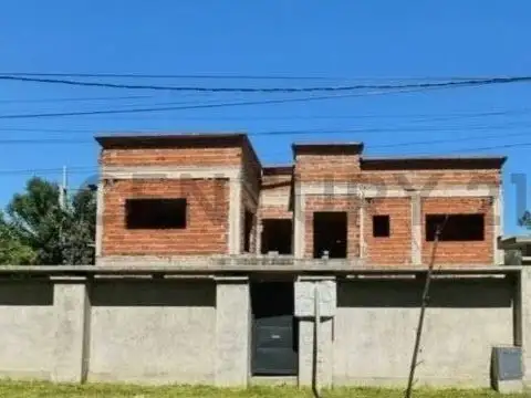 VENTA Casa 7 Ambientes a Terminar - ESCOBAR