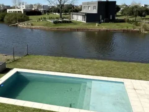 Casa Venta alquiler al agua