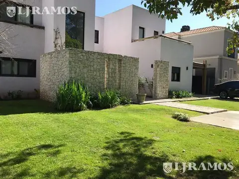 Casa en Alquiler Temporal de 4 dormitorios