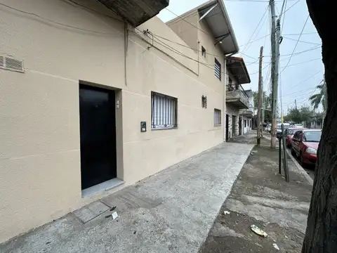 Miguel Ángel Mauriño ante esquina Av. Zapiola , Piso 0