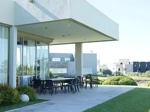 Terreno en Venta en Horizontes al Sur, USD 22.000