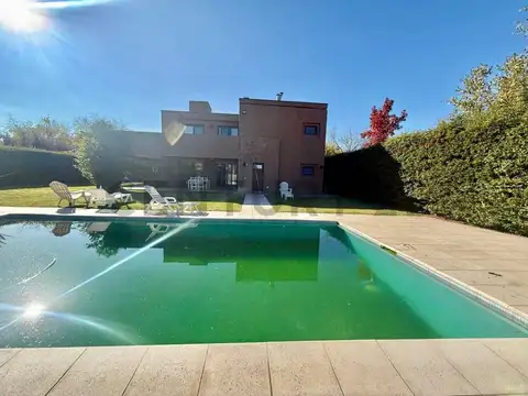 Oficina en Venta con 2 cocheras