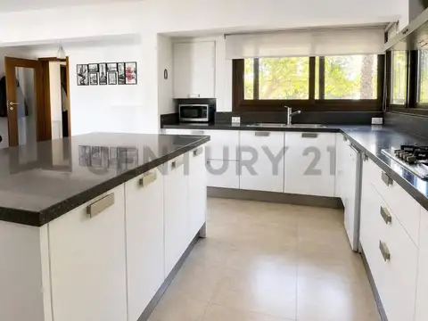 Venta casa en Barrio Privado Chacras de Coria